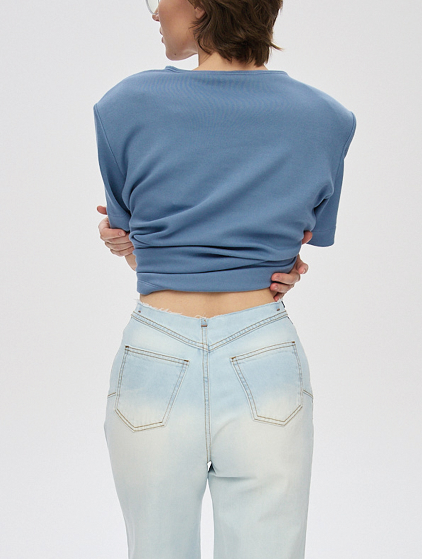 PADDED SHOULDERS T-SHIRT IN BLUE